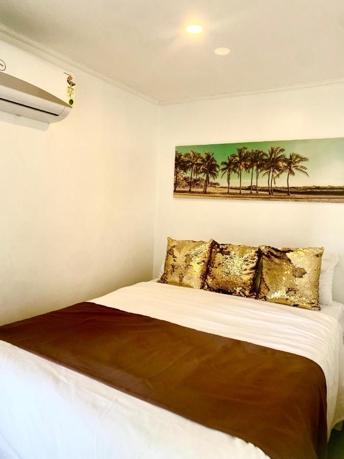 Makati Isabela Luxury Apartment มะนิลา ภายนอก รูปภาพ