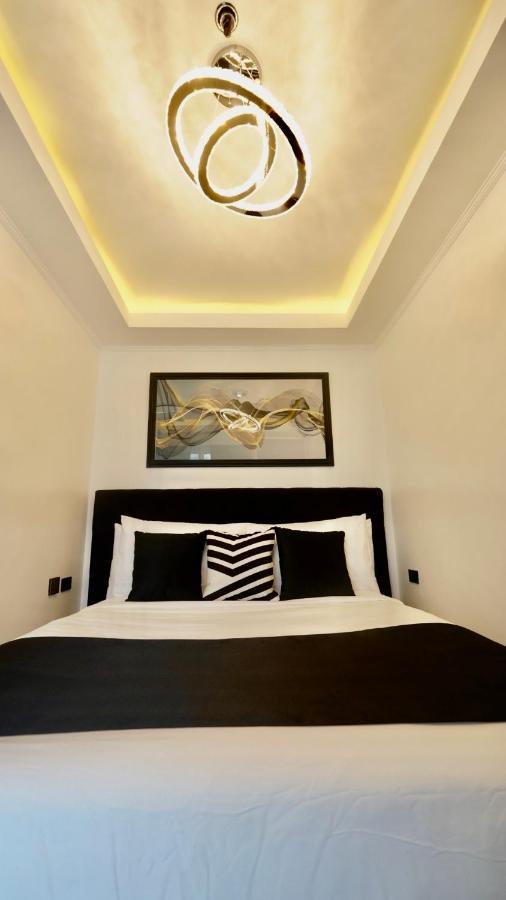 Makati Isabela Luxury Apartment มะนิลา ภายนอก รูปภาพ