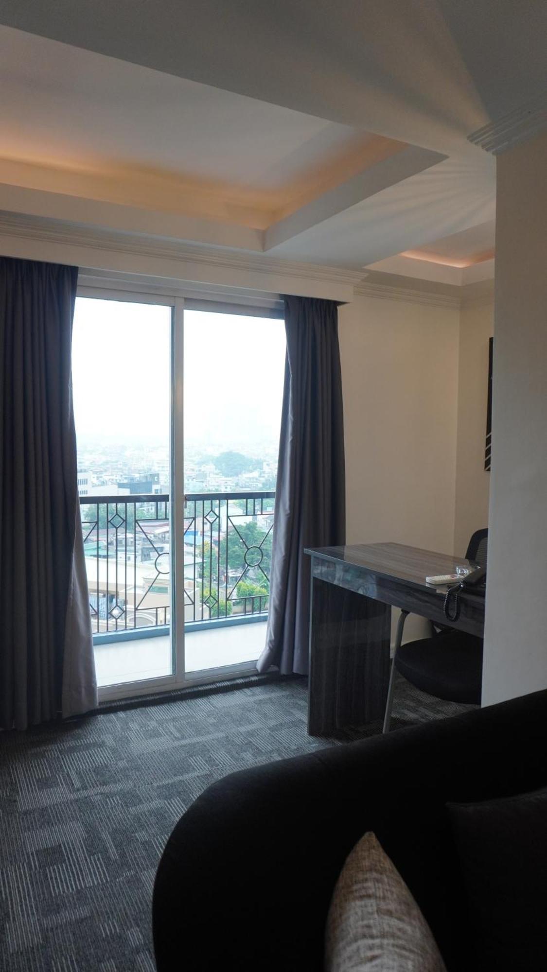 Makati Isabela Luxury Apartment มะนิลา ภายนอก รูปภาพ