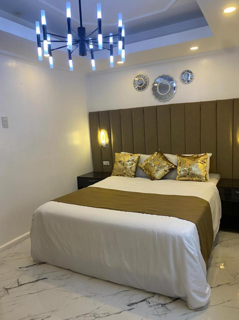 Makati Isabela Luxury Apartment มะนิลา ภายนอก รูปภาพ