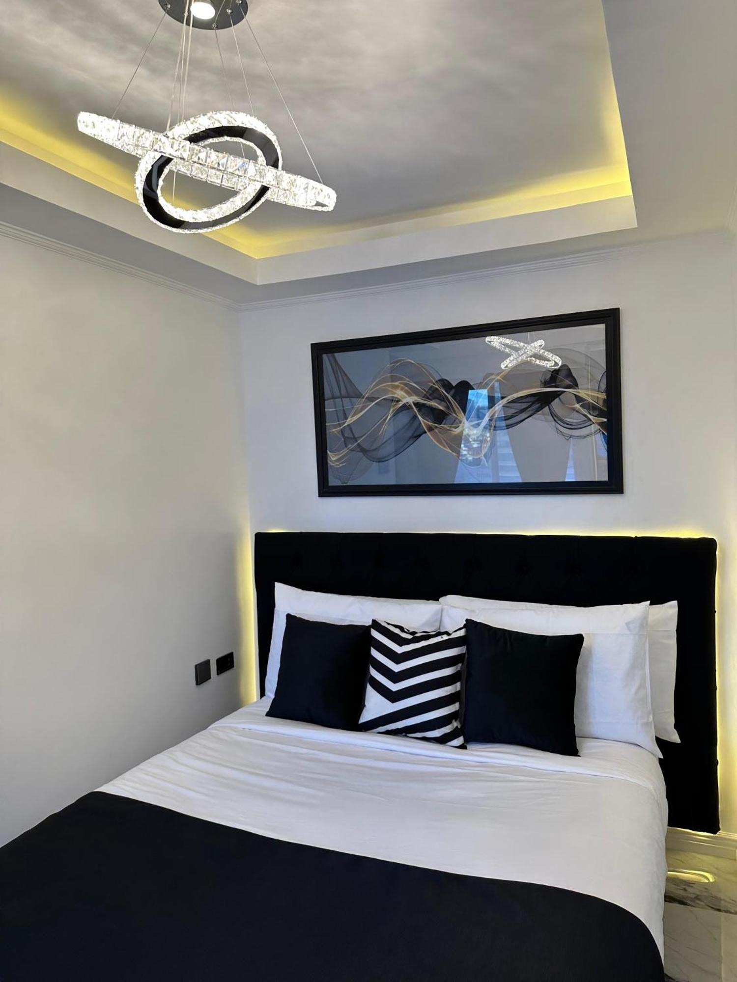 Makati Isabela Luxury Apartment มะนิลา ภายนอก รูปภาพ